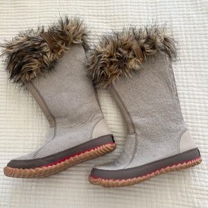 Sorel Cozy Joan Tall Wool Felt Faux Fur Boots Size 8